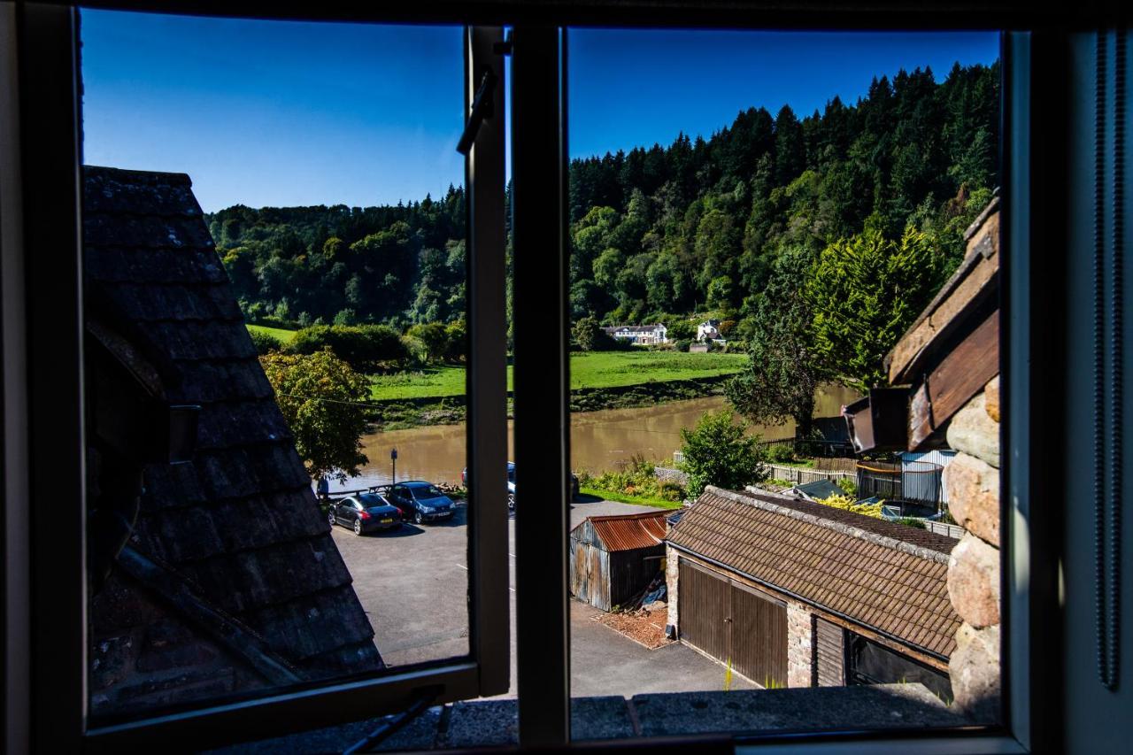 Parva Farmhouse Riverside Guesthouse Tintern Exterior photo